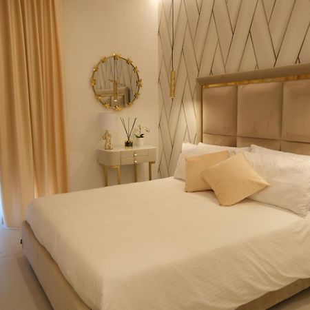 ホテル Luxury Masaniello ナポリ エクステリア 写真