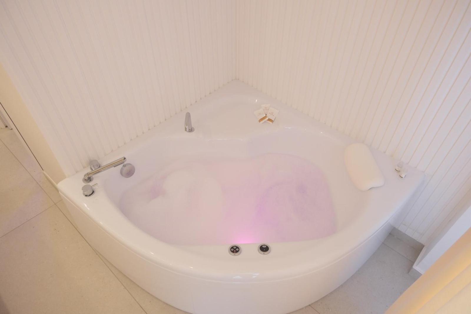ホテル Luxury Masaniello ナポリ エクステリア 写真