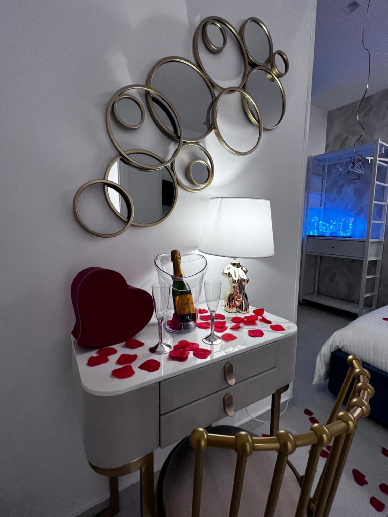 ホテル Luxury Masaniello ナポリ エクステリア 写真